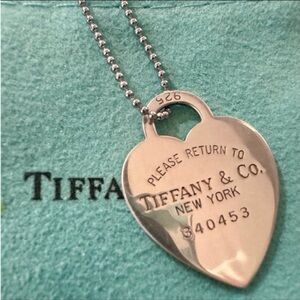 Tiffany & Co. Vintage 925 Sterling Silver Med Return To Tiffany Heart Necklace